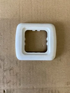 CARAVAN / MOTORHOME / BOAT C- LINE SINGLE COVER SURROUND PLATE - Picture 1 of 2