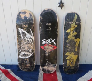 STREET ART VECCHI SKATEBOARD VINTAGE IN LEGNO FUNKY ESPOSIZIONE DA PARETE SPORT ANTICHI - Foto 1 di 7