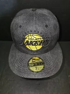 Cappello New Era 59Fifty Los Angeles Lakers Nero Mamba 17x NBA Champion Fitted 7 1/2 - Foto 1 di 11
