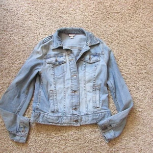 Chaqueta vaquera Merona XS azul claro denim con botones delanteros elástica usada en excelente estado - Imagen 1 de 2