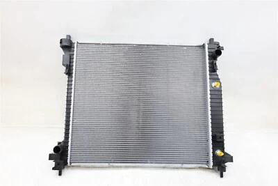 NEW OEM GM Radiator Assembly 23428314 Cadillac SRX 3.0L 3.6L 2010-2016 - Imagem 1 de 4