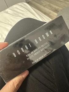 Bobbi Brown Nude On  Nudes Eye Shadow Palette - New - Picture 1 of 7