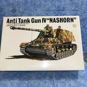 BANDAI 1/48 Anti Tank Gun IV "NASHORN" - Picture 1 of 3