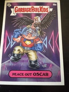 John Cena Peacemaker DC Comics WWE Topps Garbage Pail Kinderkarte - Bild 1 von 1