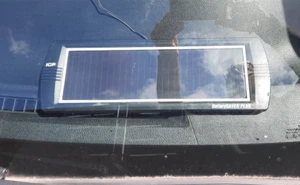 SOLARPANEL 12V 1,5W LADEGERÄT ICP Batteriesaver Plus Boot Auto Wohnmobil Bike - Bild 1 von 4