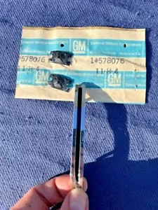 1959 Oldsmobile Super 88 +98 NOS RIGHT Front Fender LOWER Chevron Trim #578076 - Picture 1 of 6