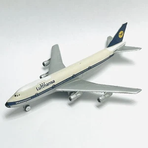Avión fundido a presión Schuco #335793 Lufthansa Boeing 747 1:600 hecho en Alemania - Imagen 1 de 8