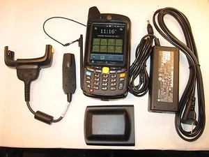 SYMBOL MOTOROLA ZEBRA MC659B-PB0BAB00100 CODICE A BARRE CELLULARE 26 TASTI NO FOTOCAMERA MC65 - Foto 1 di 7
