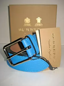 $395 NUEVO BURBERRY Hombres Cinturón 38 en 95 cm Azul Neón Ancho Logo Metal Latón Hebilla BX - Imagen 1 de 8
