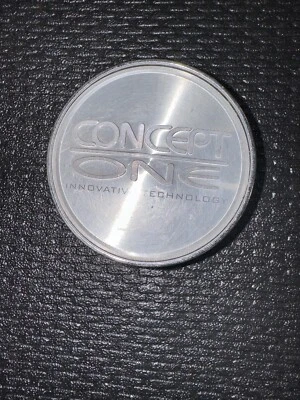 tapacubos centrales concept one  Foto 1 de 2