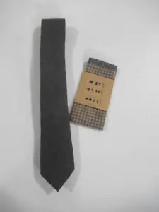 Sprezza NYC Men's Herringbone Pocket Square Perry Ellis Men's Gray Tie( 2 Piece) - Picture 1 of 4