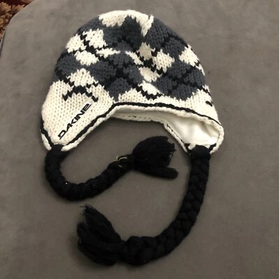 Gorro tejido Dakine con orejera (usado) Foto 1 de 3