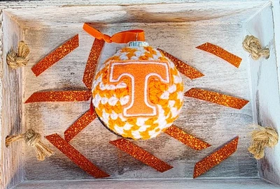 Tennessee Adorno de Navidad Universidad de Tennessee Voluntarios Baloncesto  Foto 1 de 3