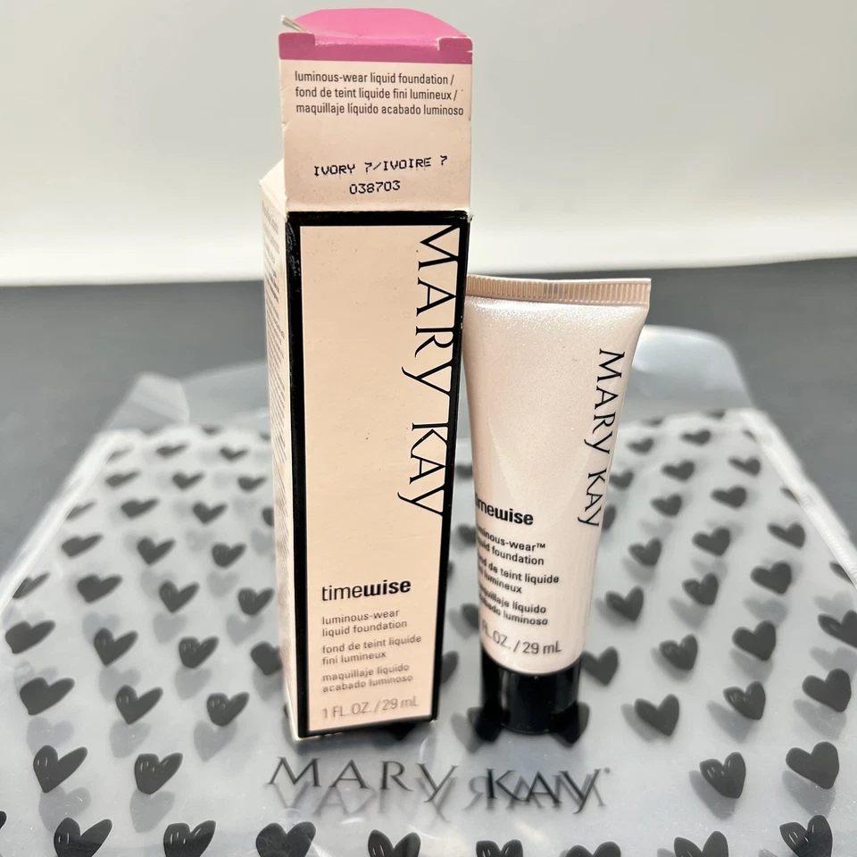Mary Kay TimeWise Luminous Wear Liquid Foundation Ivory 7