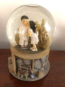 Kim Anderson "Hopelessly Devoted to You" Musical Snow Globe Number 6267 - Picture 1 of 4