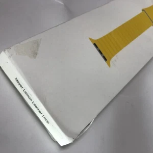 w pudełku Oryginalna skórzana pętla Apple Watch 42mm 44MM 45MM 46MM Meyer Cytrynowy żółty - Zdjęcie 1 z 9
