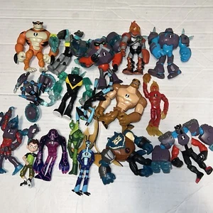 Ben 10 Action Figures Cartoon Network Lot of 17 Bandai - Picture 1 of 8