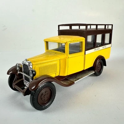 Vintage Solido Citroen C4F 1930 1:43 Palace Hotel Car - Image 1 of 4