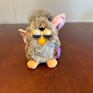 Orecchie vintage 1998 Tiger Electronics Furby grigio rosa non funzionanti - Foto 1 di 12