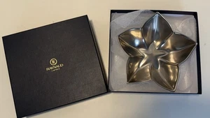 Raynaud Limoges - Mineral Iris Collection - Star Bowl - Platinum and White - Bild 1 von 5