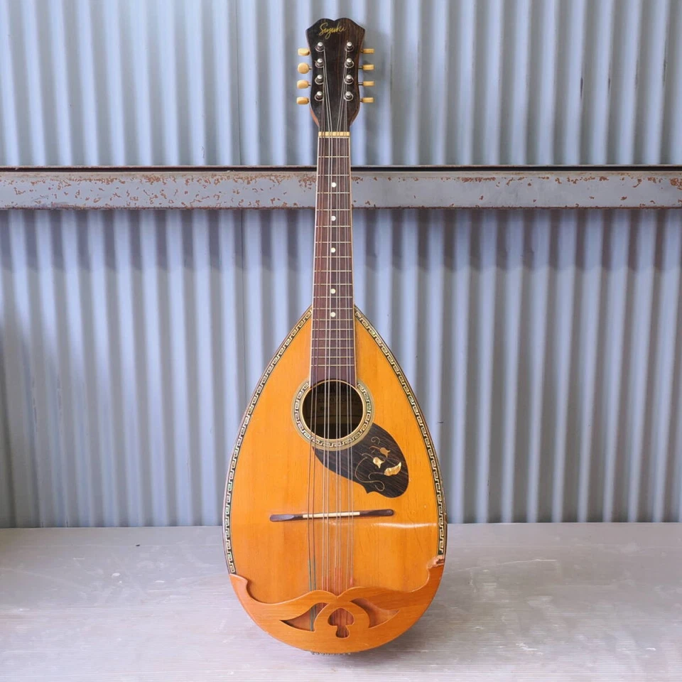 a) Mandolin SUZUKI MANDOLA 502 1965 Suzuki violin - Image 1 of 4