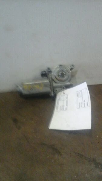 94 95 96 97 98 99 DEVILLE POWER WINDOW MOTOR FRONT LEFT - Image 1 of 4