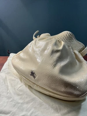 Bolso de charol Burberry Foto 1 de 3