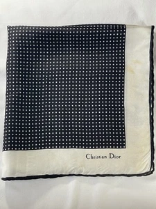 Pañuelo/pañuelo de bolsillo de seda Christian Dior vintage - puntos negros/blancos - Imagen 1 de 5