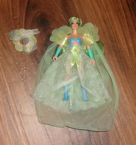 Princess of Power Fantastic Fashion Flower Power Peekablue She-Ra Doll Vintage Cover