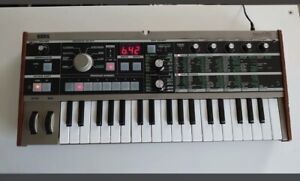Korg Microkorg Synthesizer and Vocoder Keyboard. Good working condition