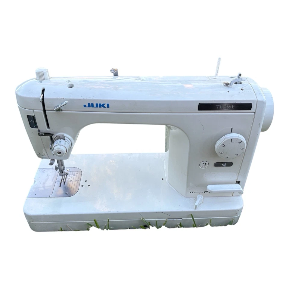 JUKI TL-98E Sewing and Quilting Machine Read Description - Image 1 of 4