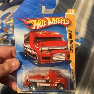 Hot Wheels 2010 New Models RAPID RESPONSE Ambulance new in pack - Picture 1 of 1