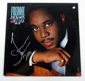 Freddie Jackson Signed LP Record Album Don't Let Love Slip Away w/ AUTO DF018352 - Imagen 1 de 3