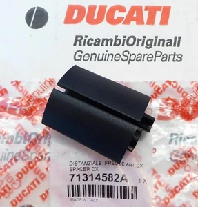 2010-2015 Ducati Streetfighter front RIGHT side turn signal spacer 71314582A -T - Foto 1 di 1
