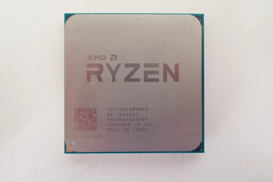 AMD Ryzen 5 2400G 3.6 GHz Socket AM4 Desktop CPU YD2400C5M4MFB - Image 1 of 1