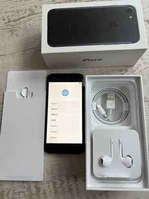 Apple iPhone 7 32GB, Black, MN8X2B/A, Unlocked Smartphone - Image 1 of 4