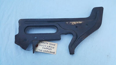 NOS 1968 CHEVROLET CHEVELLE HOOD LOCK CATCH SUPPORT 3910674 - Изображение 1 из 2