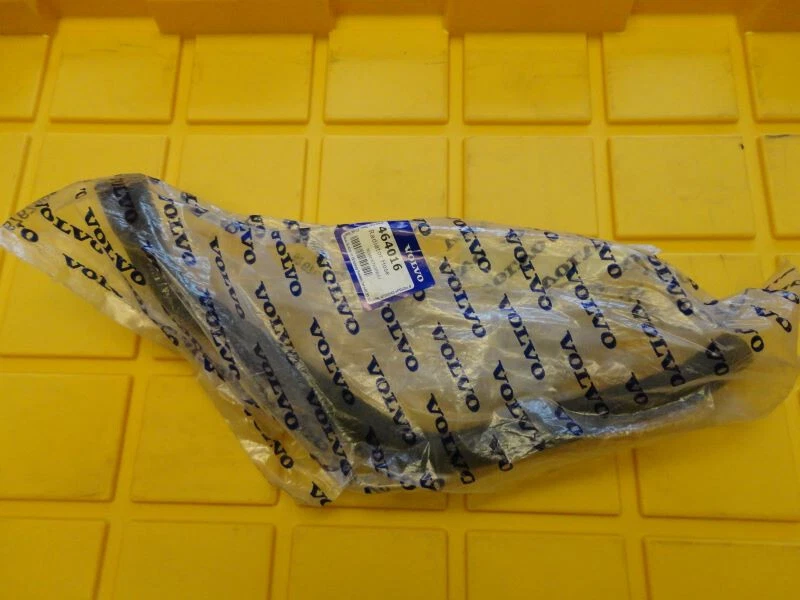 Manguera de tanque de expansión original nueva para Volvo 262 264 265 B27 B28 V6 464016 Foto 1 de 1