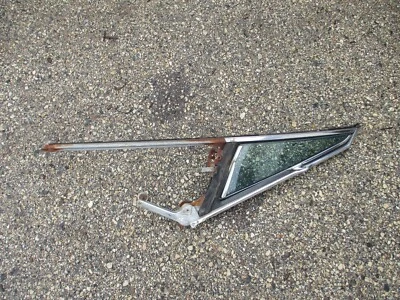 Buick Wildcat Electra 225 LeSabre 1965 1966 convertible de 2 puertas ventana de ventilación de ala derecha Foto 1 de 4