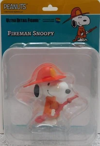 Peanuts Snoopy Fireman Medicom Ultra Detail Figure New - Picture 1 of 7