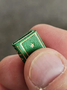 NATIVITY STORY MICRO MINIATURE BOOK J R LEVIEN HOLLAND 1970'S 1:12 SCALE LEATHER - Picture 1 of 8