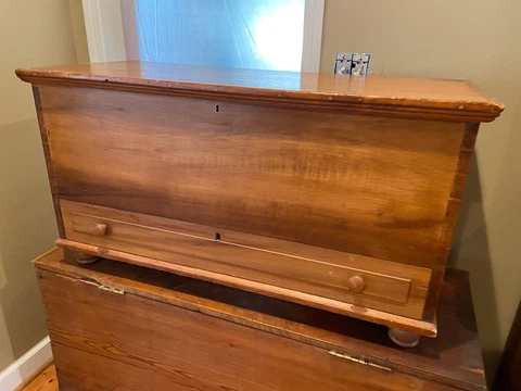 VINTAGE NICE CLEAN EARLY POPLAR BLANKET QUILT CHEST - COFFEE TABLE Cover