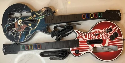 2x Aerosmith & Slash Wii Guitar Hero Les Paul Controllers w/Straps, No Covers - Immagine 1 di 4