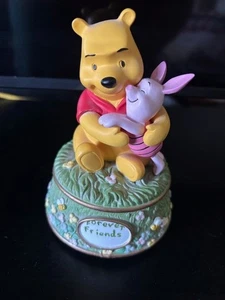 Figura musical Disney Showcase Precious Moments Pooh & Piglet 2013 - Imagen 1 de 3