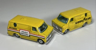 Vintage Yatming Fast Wheel Custom Ford Van Lote De 2 Ryder Truck Rental Goodyear - Imagem 1 de 4