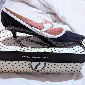 Banned Vintage Style Navy & White Heels Size 6 - Picture 1 of 5