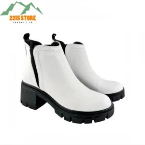 True Religion White Women's Slip On Ankle Boots Chunky Black Lug Sole Size 11 - Picture 1 of 6