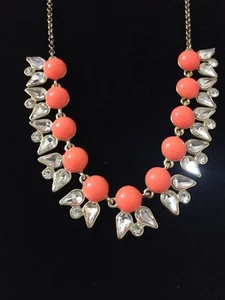 J. CREW BIB NECKLACE CORAL BEAD AND CRYSTAL STATEMENT FLORAL GOLD TONE 17" - Picture 1 of 3