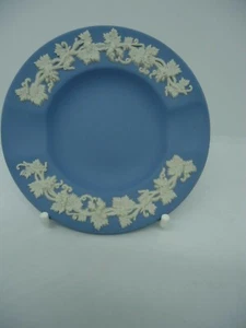 Wedgwood Aschenbecher blau Jasperware 2 Fächer 9,5 cm Vintage britisch - Bild 1 von 5