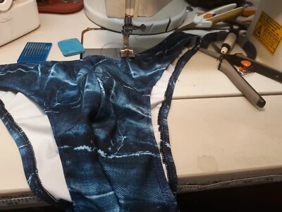 Cueca ou tanga masculina jeans escuro elastano estilos personalizados tamanhos P M G ou XL feita nos EUA - Imagem 1 de 2